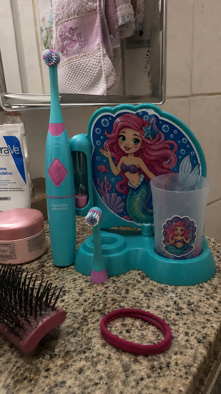 Foto de avaliação de cliente 7 com o kit Escovinha Educativa